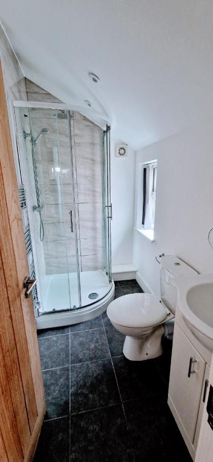 Central Reading Modern 3Br Flat - Walk To Station And High Street Eksteriør bilde